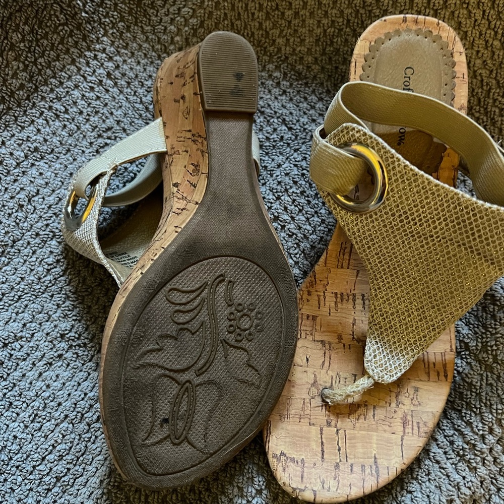 Sandals - Picture 2 of 3